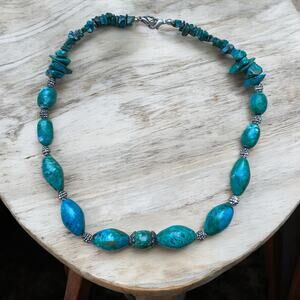 Beautiful Graduated Turquoise Nugget and Chip Bead Choker Necklace 17” Bohemian